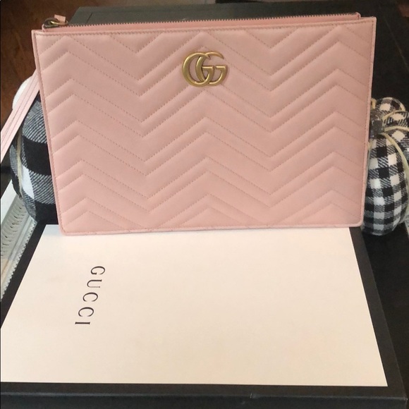 Gucci Marmont GG Pouch - Picture 3 of 6
